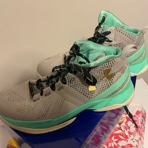 Kids Under Armor curry basketball shoes